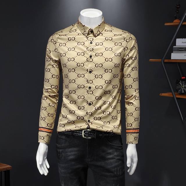 Qq 新款长袖 衬衫 衬衣,高端版本!专柜定制面料 透气舒适度高,细节无可挑剔,品牌元素设计理念,体现高品质。手感细腻柔软!呈现休闲裁剪,上身版型超赞!隔天出货 Qq 新款长袖 衬衫 衬衣,高端版本!专柜定制面料 透气舒适度高,细节无可挑剔,品牌元素设计理念,体现高品质。手感细腻柔软!呈现休闲裁剪,上身版型超赞!隔天出货