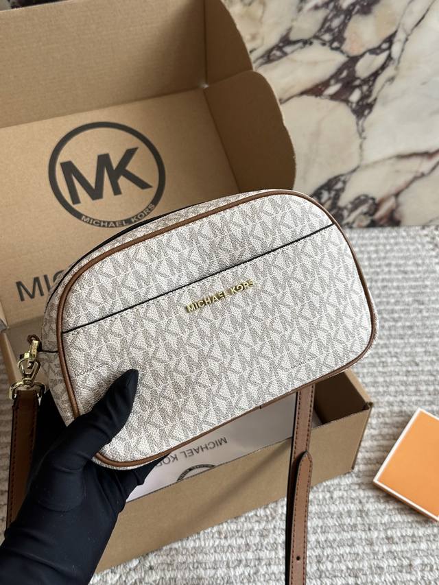 Mk~大幂幂最爱双拉链斜挎包 相机包 万年不过时 专用面料原单五金 原单开模定制 手感超舒服 高纯度Ykk五金 链条 全部五金都带Logo超级美 尺寸 21 1 Mk~大幂幂最爱双拉链斜挎包 相机包 万年不过时 专用面料原单五金 原单开模定制 手感超舒服 高纯度Ykk五金 链条 全部五金都带Logo超级美 尺寸 21 1