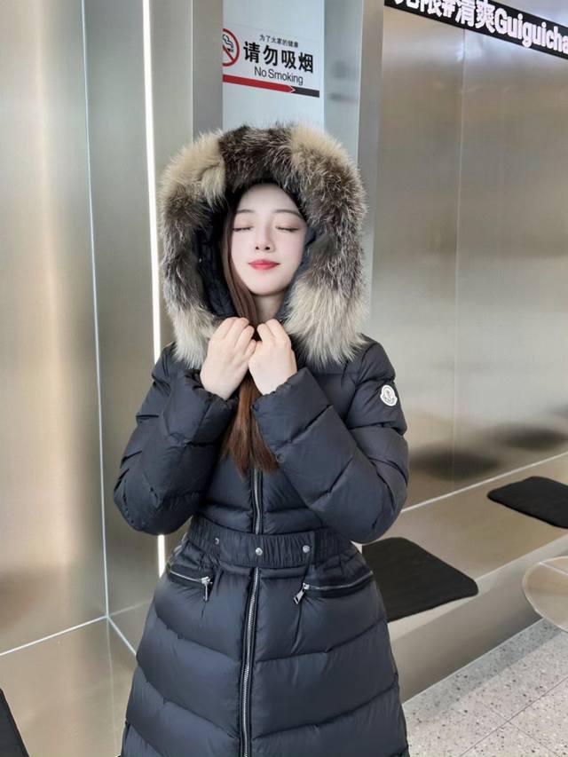 蒙口Boedic秋冬长款收腰羽绒服 超大帽子,超大毛领,贸易公司订单! 无论南北方都已被寒流肆虐一遍,终于让长款羽绒服派上用场了,喜欢轻便保暖又显瘦的可以入手这 蒙口Boedic秋冬长款收腰羽绒服 超大帽子,超大毛领,贸易公司订单! 无论南北方都已被寒流肆虐一遍,终于让长款羽绒服派上用场了,喜欢轻便保暖又显瘦的可以入手这