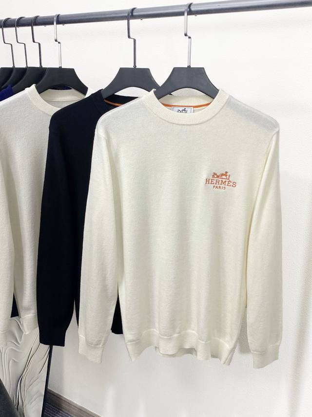 Her25Fw秋冬新款优质羊毛羊绒混纺针织圆领毛衣,男士经典H马标刺绣Logo时尚休闲套头毛衣针织衫!贸易公司渠道稀出,领先官网发售!基础款纯色针织衫单穿叠穿的 Her25Fw秋冬新款优质羊毛羊绒混纺针织圆领毛衣,男士经典H马标刺绣Logo时尚休闲套头毛衣针织衫!贸易公司渠道稀出,领先官网发售!基础款纯色针织衫单穿叠穿的