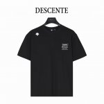 Descente 迪桑特 25Ss 胸前字母Logo印花短袖T恤 面料采用260G纯棉双纱紧密棉面料 对照原版做丝滑超柔处理 亲肤舒适透气 布面肌理股线清晰明显