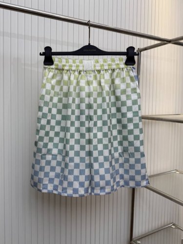 lv 路易渐变棋盘格短裤 Size：S M L Xl