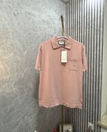 Gucci古驰 Logo提花工艺针织毛衣翻领 胸口 口袋提花。 注重细节 最求品质 男女同款 颜色：图片色 码数：Xs S M L