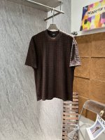 200 Fendi 25Ss经典新款原单T恤！小红书同款！订制原版毛巾料字母提花.经典短袖Dior时尚潮流.纯色系搭配.时尚百搭！ 尺码：S-Xl 颜色：咖色