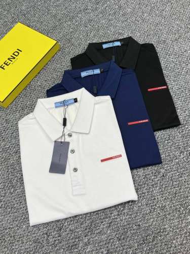p210 普拉达 24Ss专柜同款Polo 翻领短袖T恤 定制面料 质地丝光棉面料采用原厂弹力绒面亲肤面料，高弹力好伸缩，采用品牌Logo标志图案，高端人士必备