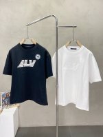 Louis Vuitton路易威登独家专供新款原单男士休闲短袖 高端定制 高版本 时尚百搭爆款进口面料 手感超柔软细腻 穿着亲肤舒适 高端精品 代工厂p精细做工