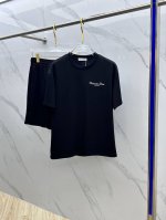 Dior*迪奥 春夏套装版型M-Xxxl 最新最顶级平纹黑色贴标刺绣套装，定制面料 顶级品质在售，一站式制作工艺，采用进口高端订制进口丝线手感一流！上身挺拔有型