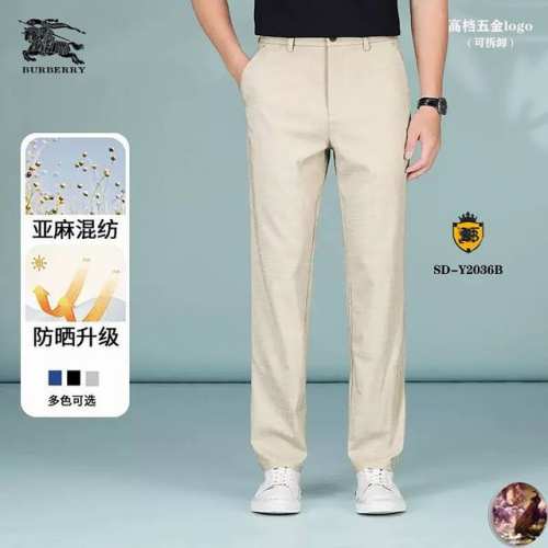 巴宝莉 隔天出货2025年夏季新款 全新品味与价值共享 爆款A休闲裤 身穿着非常舒适 低调不失奢华 穿出去非常有档次,裤型款式和裁剪亦无需多言 上身精致跃然.真