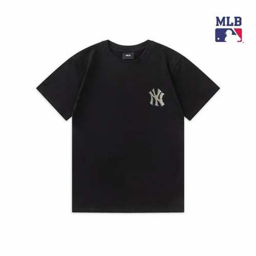 上新 高版本 Mlb蛇年限定款短袖 一键解锁Mlb夏日新 花 样 带上Mlb老花系列夏日新T图鉴，更新你的夏日 清新配色唤醒夏日氛围，波普老花T恤同步加载摩登日