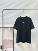 maison Margiela 马吉拉Mm6夏季 水洗做旧倒置字母短袖 T恤 男女情侣款 洗水做旧效果 短袖的底衫是 %纯棉亲肤透气 定织定染同版紧密螺纹~ 采