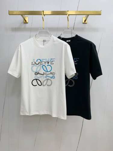 ss罗意威纯棉最新面料经典标识图案Logo时尚简约潮流短袖，最顶级的品质专柜原单短袖，顶级制作工艺进口面料，专柜款独特设计，采用进口高端订制面料。官网在售！面料