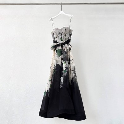 款号：25061 面料:55% Linen 45% Sill 尺寸：0 1 2 3 胸围 腰围 长 Bust Waist Long 0 82 64 118 1