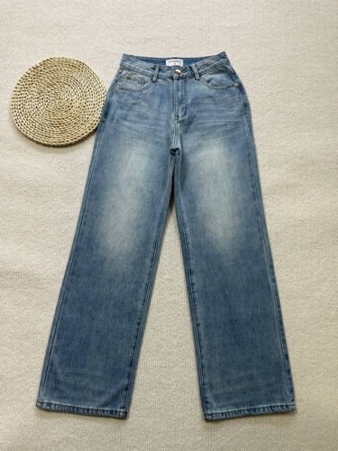 Chanel 2025 夏季新款 后袋印花烫钻长裤定制洗水棉牛仔棉面料，柔软亲肤，任何身形都可以驾驭，后袋烫钻印花，吸睛个性设计，直筒版型，显遮肉显腿长 百搭经