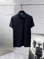 普拉达 Prada 2025Ss夏季新款 翻领短袖T恤 Polo衫，高端版本！专柜定制面料 透气舒适度高，细节无可挑剔，品牌元素设计理念，体现高品质。手感细腻柔