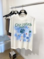迪奥、2025最新款短袖T恤，帅气时尚，胸前顶级印花图案字母Logo，简约百搭款。面料棉 不仅挺括，保持潮流的廓形，又穿着舒适，纱织更细腻，码数M-3Xl