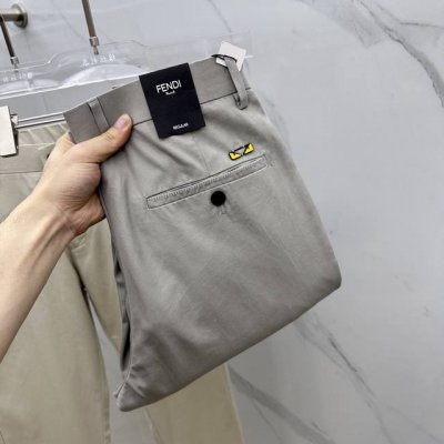 fendi*芬迪 2025春夏新品休闲裤西裤，官网同步发售，裤身工艺设计，进口客供辅料、面料定制，代工厂P出品免检！每个细节做到极致，原版五金配件，潮范十足、上