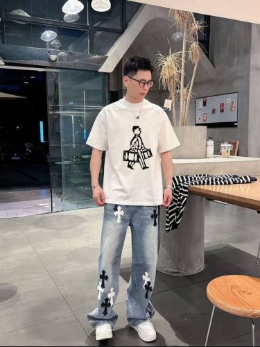 prada 普拉达 2025春夏新品 三标齐全 圆领丝光棉短袖T恤 好货不用过多介绍 看细节 专柜码数：M-Xxxl 175 140建议L