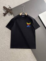 隔天出货 Lv 2025春夏新款 顶级品质 区别通货 重磅推出260克双纱纯棉面料短袖 早春走秀款 个性独家款式 男女同款 采用进口定制定染面料 后领锁链底全包