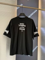 高版本 巴黎世家龙须多排字母田岛绣花短袖T恤！胸前后背袖子全品牌Logo刺绣！ 巴黎世家Balenciaga新款纪念版刺绣短袖T恤！图案采用十万针精密刺绣工艺！