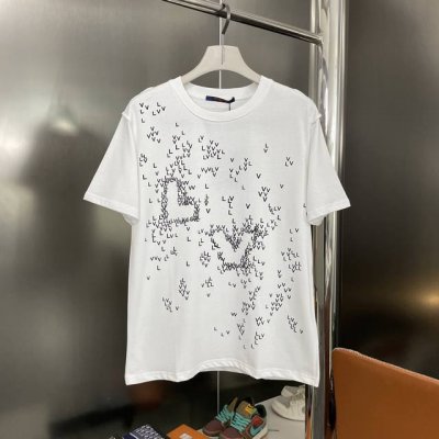 顶级版本 最高品质 Lv 路易威登2025Ss夏季新款印花短袖T恤宽松版型 原版面料高版本高品质 网红明星同款 定制定染260克进口原版面料，超级质感 舒适柔软