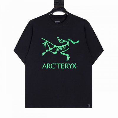 Arc’Teryx始祖鸟Arc23Ss 胸前印花拉浆短袖T恤 采用60支双股，270G全棉面料。上身透气，绝不起球，手感柔软舒适，全衣平车走线立体剪裁。胸前Lo