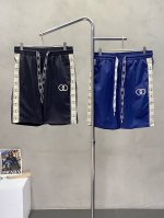 gucci古驰独家专供新款休闲短裤 高端版本！专柜定制面料 透气舒适度高，细节无可挑剔，品牌元素设计理念，体现高品质。手感细腻柔软！呈现休闲裁剪，上身版型超赞！
