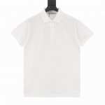 prada 普拉达 25Ss 暗纹刺绣小标polo短袖 选用棉质珠地网眼布打造，定制材质260G长绒棉。衣领为双系统提花定织扁机制成，有弹性，不变形。衣服全部原