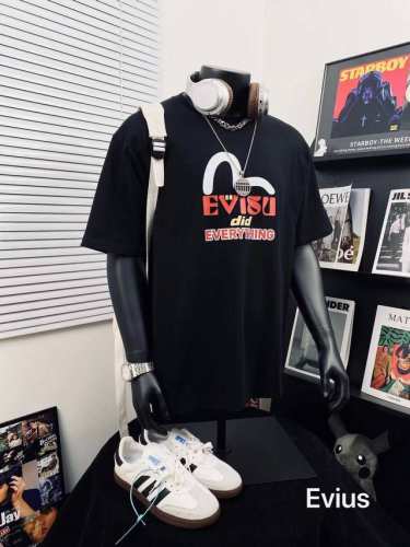 evisu 福神高版本图腾柱海欧印花男女休闲短袖T恤 不得不推荐一款非常受欢迎的硬货 280克双纱面料 有型 更有质感 夏季你需要这样一件超百搭的T恤 看品质无