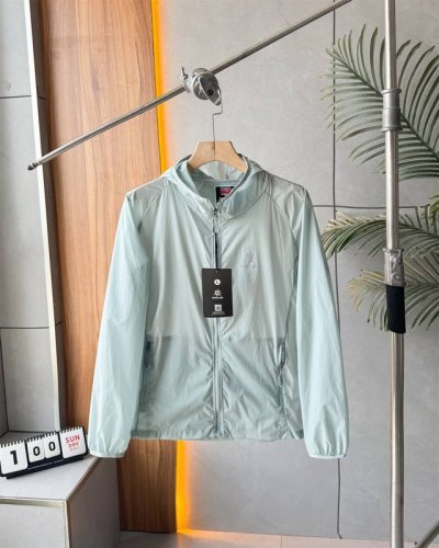 Kailas 凯乐石 男子Upf防晒衣 户外皮肤衣 采用客供原纱防晒面料，该面料具有优异的紫外线阻隔和吸收能力。此面料经过Dwr防泼水处理，足以应对突发的小雨天