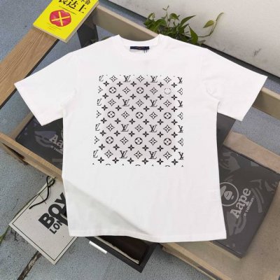 款号 Xd6682 高版本 2025新款Louis Vuitton路易威登Lv渐变满印图案Logo字母印花休闲情侣短袖T恤 独一无二的活性环保面料染色 32支双