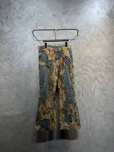 特价 齐码 顶级版本LOUIS VUITTON FW22 花卉贴布拼接喇叭牛仔裤 男款 官网重工品质LV路易威登花卉贴布喇叭牛仔裤，超复杂工艺，进口激光烧花贴布