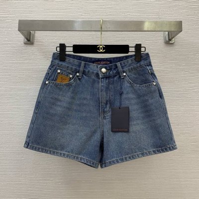 款号G25042518 Louis*驴家Lv新款高端定制、鹿皮绒徽标装饰后臀口袋刺绣Logo时尚百搭高腰牛仔短裤！蓝色， M码：腰围70，裤长34