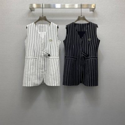 di*25Ss 性感气质V领隐形扣子设计竖条马甲外套 ，高级面料，颜色:图片2色，面料：亚麻面料 Smlxl