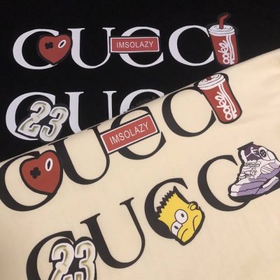 古驰Gucci 卡通字母印花情侣款短袖 穿上就是舒适自在 减龄又显瘦的存在 慵懒而随性 结合干净简单的色系就特别耐看 适合日常穿着 复古标识 显得格外耀眼 很宽