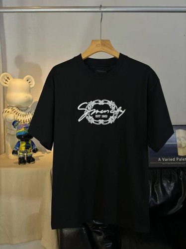 实拍图 顶级版本 #Givenchy#纪梵希.25Ss.经典字母图案绣花短袖T恤 面料采用定制Giv全棉双纱面料 克重260G 手感松软细腻扎实 舒适透气不易变