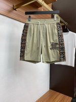 巴宝莉 春夏新款休闲短裤 品牌经典系列 速干面料 舒适度极好，手触感强烈。原版品牌Logo 辨识度极高 定制进口面料 色泽清新 做工精细 码数 M-4Xl