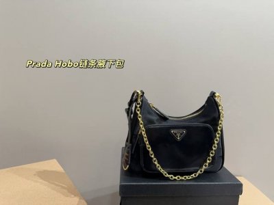 配盒尺寸22.12 普拉达Prada Hobo链条腋下包