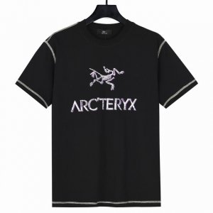 arcteryx始祖鸟哈苏撞色线胸前变色鸟短袖T恤 面料采用280克重精梳棉 定制32支1*1螺纹 成衣两遍水洗处理 面料舒适亲肤无异感 定制定染面料 纺织密度