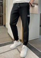 蒙口 2025春夏最新系列男士休闲裤！ 采用客供弹力柔棉材质，柔软细腻，手感绝佳！品牌格调一览无余！极简主义设计，没有多余浮夸的元素来宣兵夺主，细节做工精细，五