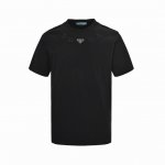 prada 普拉达 25Ss 领口字母刺绣三角标短袖 面料采用高克重300G重精梳棉，定制1:1螺纹，面料舒适亲肤无异感， 定染面料，纺织密度高，垂感佳，不易变