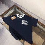 C BUR*BERRY 巴宝莉 2025ss早春新款百搭短袖T恤男女同款！！胸前战马骑士标识印花设计！简单又高级～厚板立体！特供面料！加上紧密纺纱工艺又使面料光