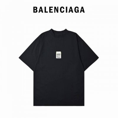 balenciaga 巴黎世家 25Ss 520胶贴短袖T恤 第一时间原版购入开发 面料采用15S精棉平纹180G 同缸共染定制罗纹 15S复古平纹纯棉面料是一