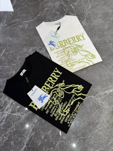 bbr 25Ss新品短袖T恤！经典战马胸前经典巴宝莉字母搭配.战马立体烫画.帅气时尚，简约百搭款。190G丝光棉面料棉 不仅挺括，保持潮流的廓形，又穿着舒适，纱