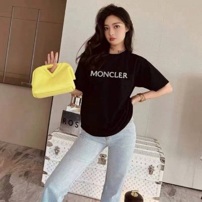 mon蒙口！质量超赞！胸前刺绣钉珠字母Logo图案袖口徽章圆领丝光棉短袖T恤！三标齐全！码数S M L Xl，现货发！ M码胸围92衣长61