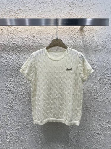 QX. chane 25春季新品麻花圆领针织短袖