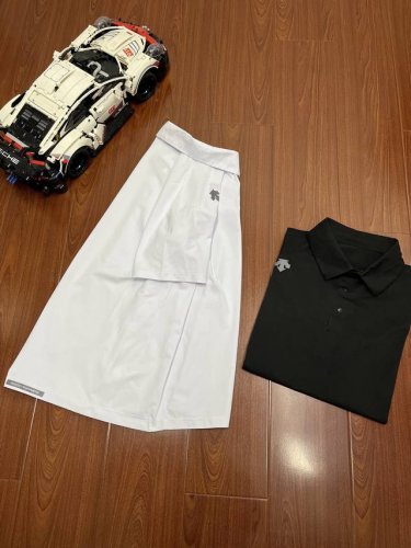 Descente迪桑特 Dualis 系列都市通勤男士无痕压胶速干短袖polo衫。采用速干面料，清爽透气，让你在炎炎夏日中保持舒适。高级感的设计，让你在众多场合
