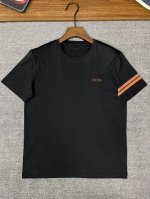 Zeg*A杰*亚 衣橱必备 商务休闲必备的基础款圆领短袖T恤衫 条形袖口点缀结合胸口精密字母刺绣设计 很有亮点，年年的经典基础款式 版型 面料绝不马虎 丝光棉的