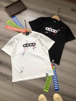 Goodbrand字母Logo印花 众多明星同款 多彩泼墨刺绣 字母Logo印花 男女款圆领短袖半袖T恤. 颜色：白色 黑色. 尺码：S M L Xl. 材质：
