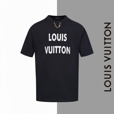 款号#Z18 Lv破旧字母项链圆领短袖 Louisvuitton官网一致款式 面料：32支双纱280克纯棉面料 同缸同色织染螺纹 颜色一致 工艺：白墨直喷字母印