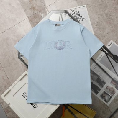 上新 纯原臻品 顶级复刻 Dior 迪奥 新款胸口刺绣Logo圆领休闲短袖T恤 款号：6224 颜色：蓝色 白色 购入原版开模打造，全套定制辅料，细节决定成败。